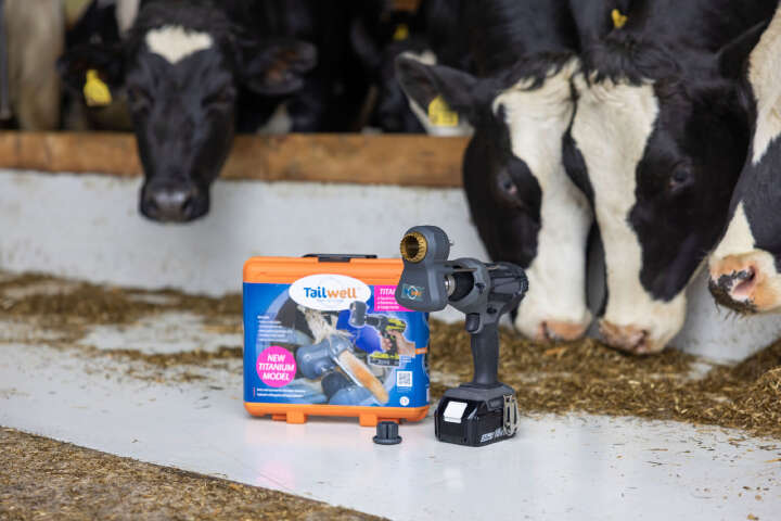 SHOOF Kuhschwanztrimmer TailWell Titanium